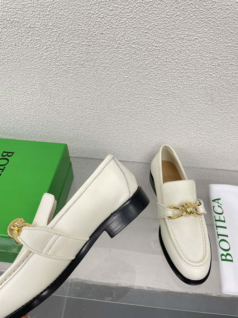 BV 796697V4R301000 Bottega Veneta Astaire Loafer BV5850
