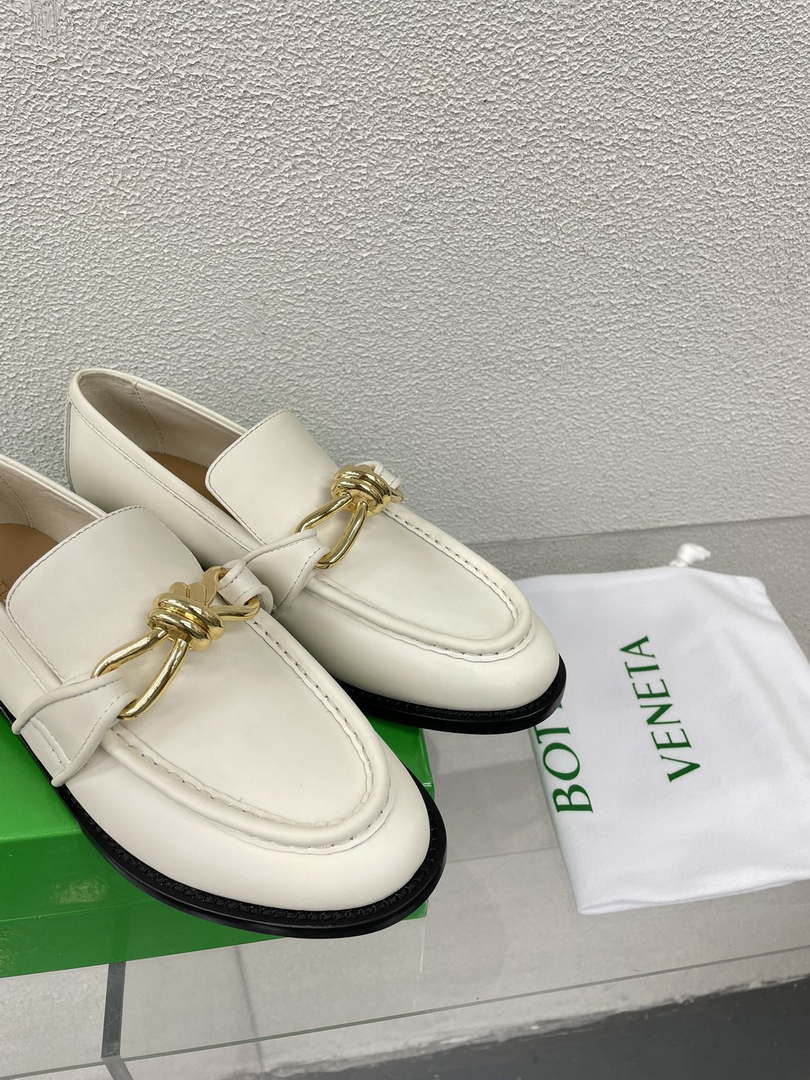 BV 796697V4R301000 Bottega Veneta Astaire Loafer BV5850