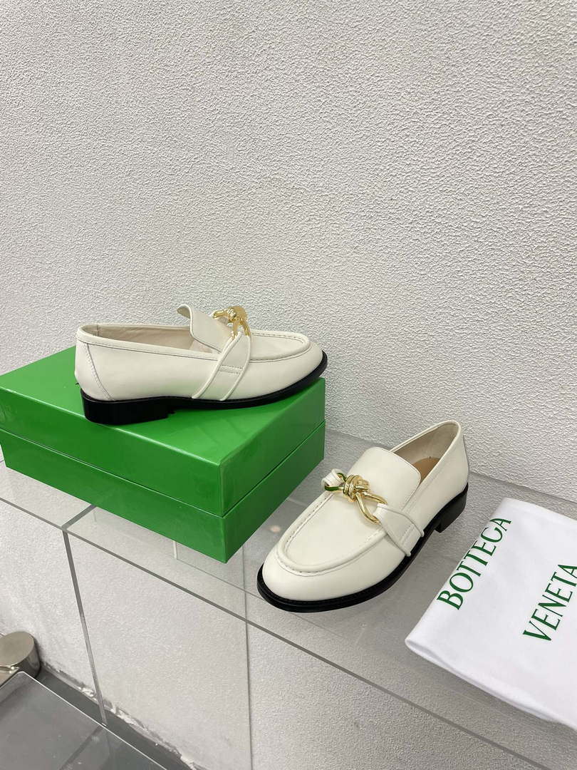 BV 796697V4R301000 Bottega Veneta Astaire Loafer BV5850