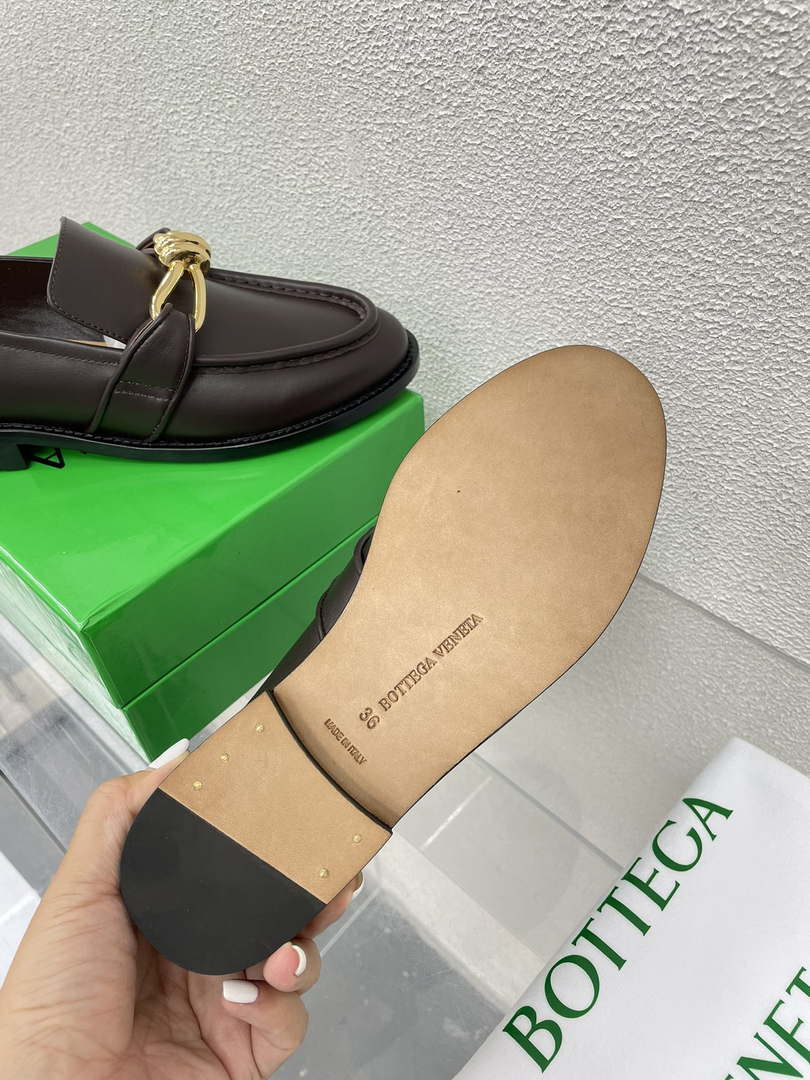 BV 796697V4R301000 Bottega Veneta Astaire Loafer BV5851