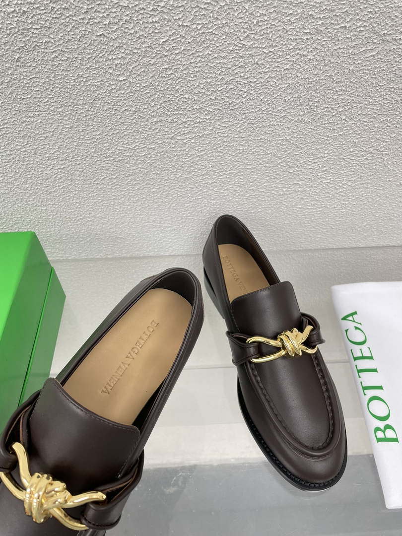 BV 796697V4R301000 Bottega Veneta Astaire Loafer BV5851