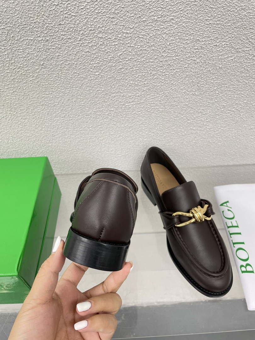 BV 796697V4R301000 Bottega Veneta Astaire Loafer BV5851