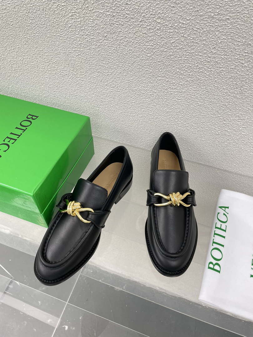 BV 796697V4R301000 Bottega Veneta Astaire Loafer BV5852