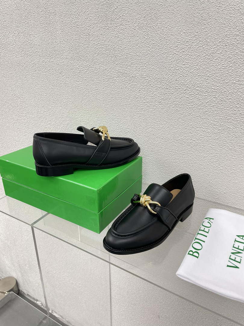 BV 796697V4R301000 Bottega Veneta Astaire Loafer BV5852