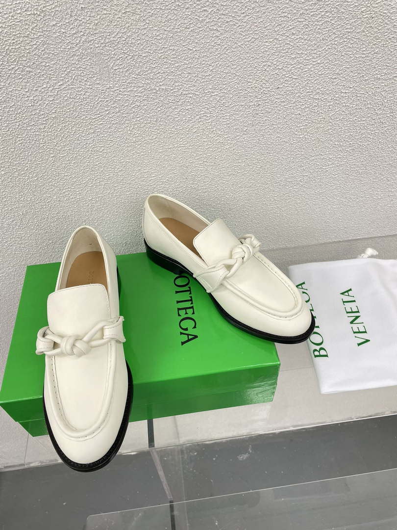 BV 796697V4R301000 Bottega Veneta Astaire Loafer BV5853