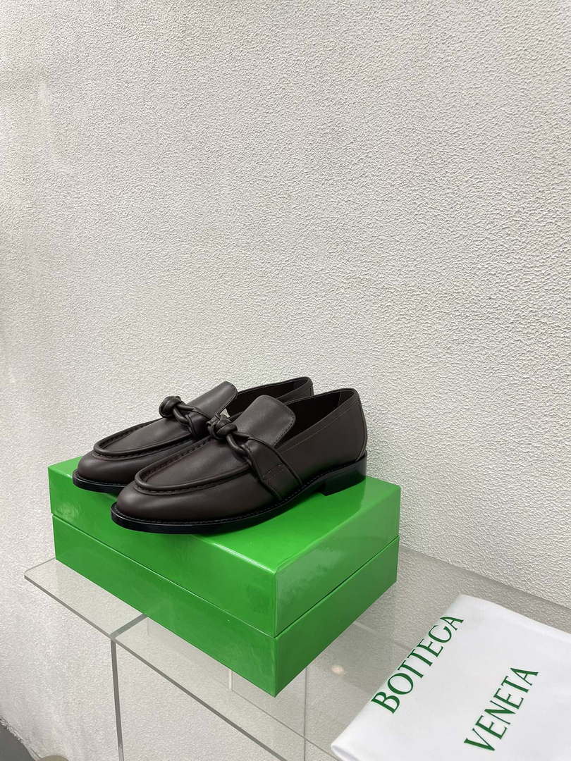 BV 796697V4R301000 Bottega Veneta Astaire Loafer BV5854