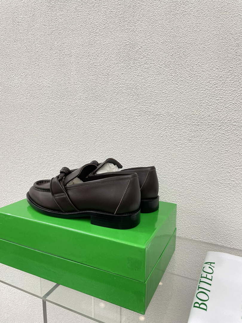 BV 796697V4R301000 Bottega Veneta Astaire Loafer BV5854