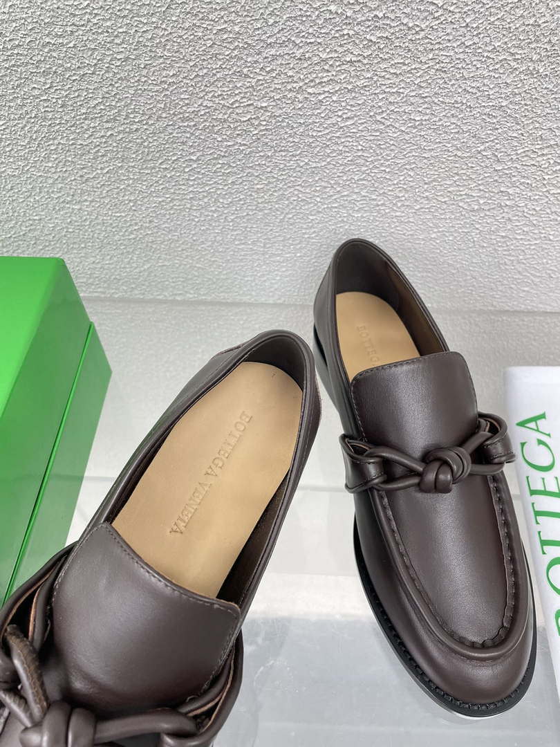 BV 796697V4R301000 Bottega Veneta Astaire Loafer BV5854