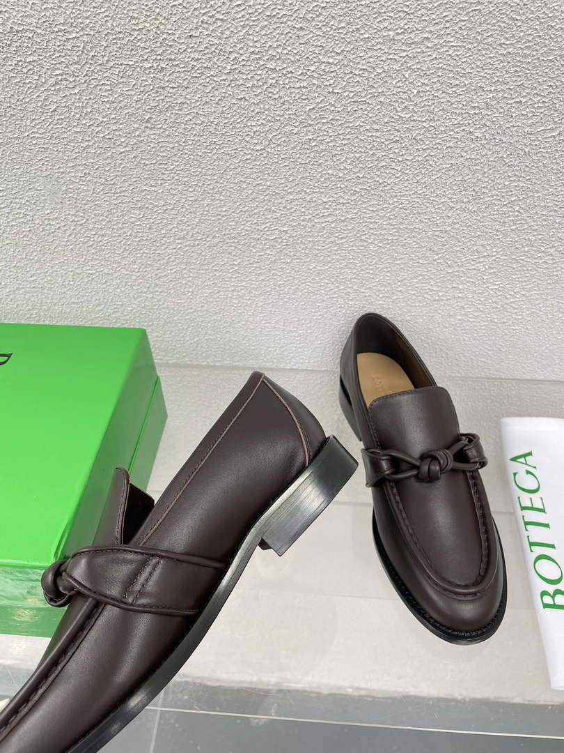 BV 796697V4R301000 Bottega Veneta Astaire Loafer BV5854