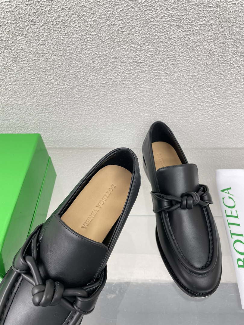 BV 796697V4R301000 Bottega Veneta Astaire Loafer BV5855
