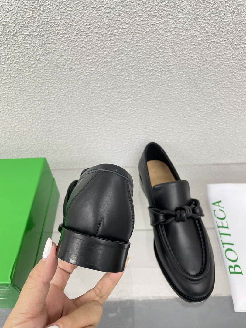 BV 796697V4R301000 Bottega Veneta Astaire Loafer BV5855