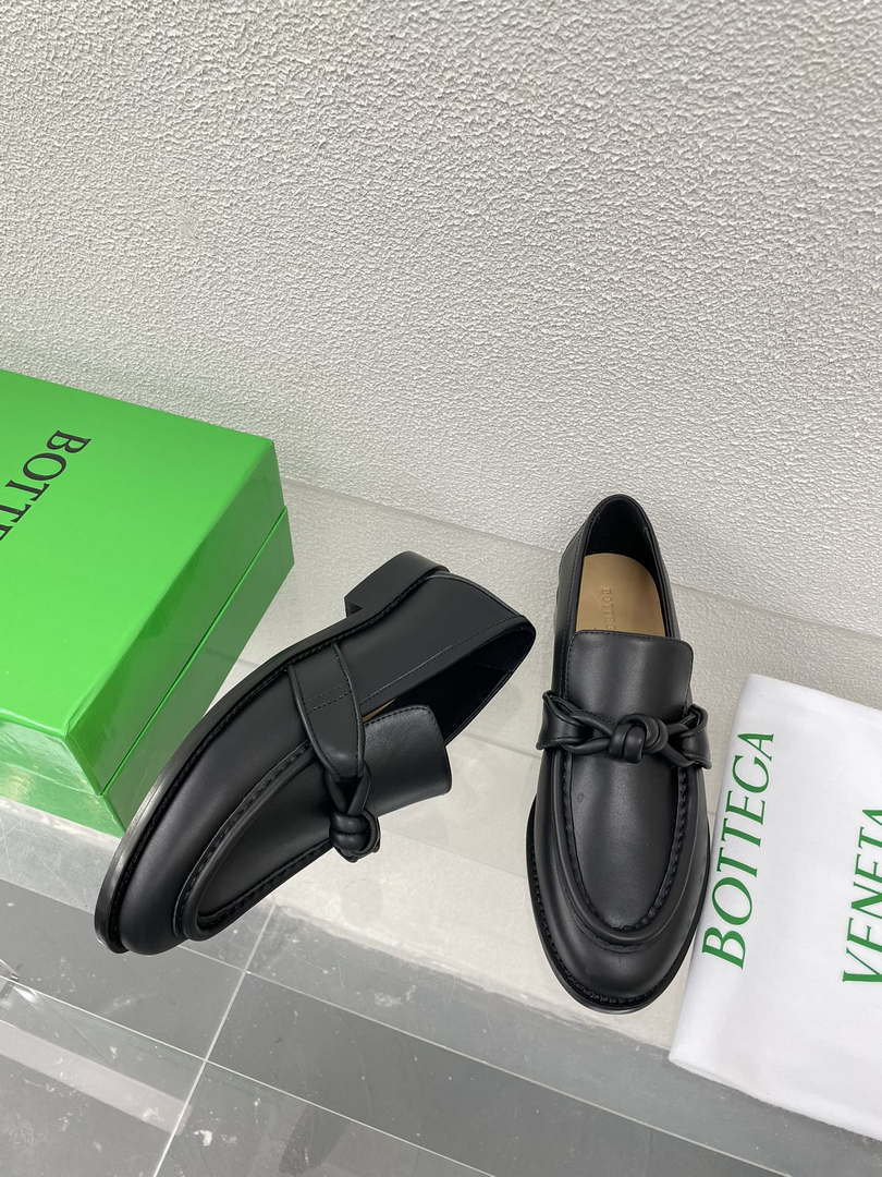 BV 796697V4R301000 Bottega Veneta Astaire Loafer BV5855