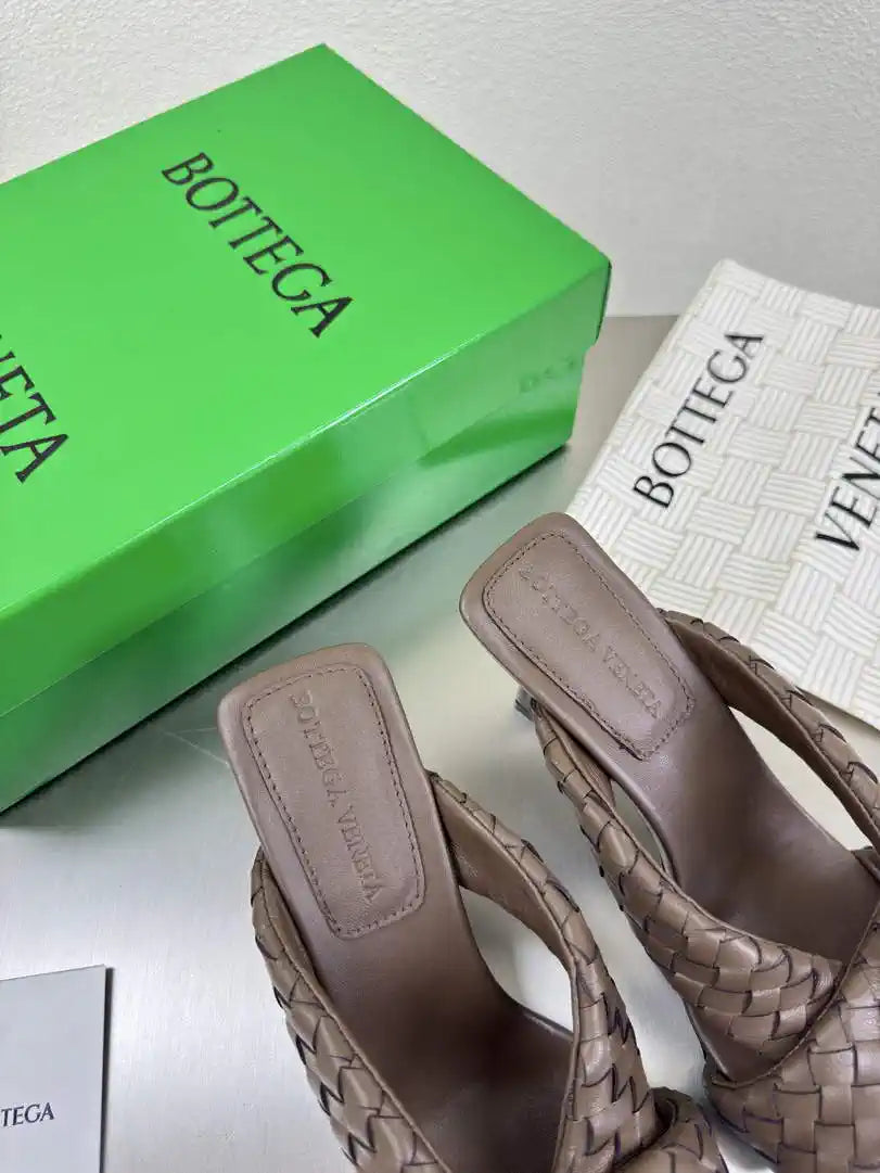 BV 827612 Bottega Veneta Riva Mule Shoes BV5805