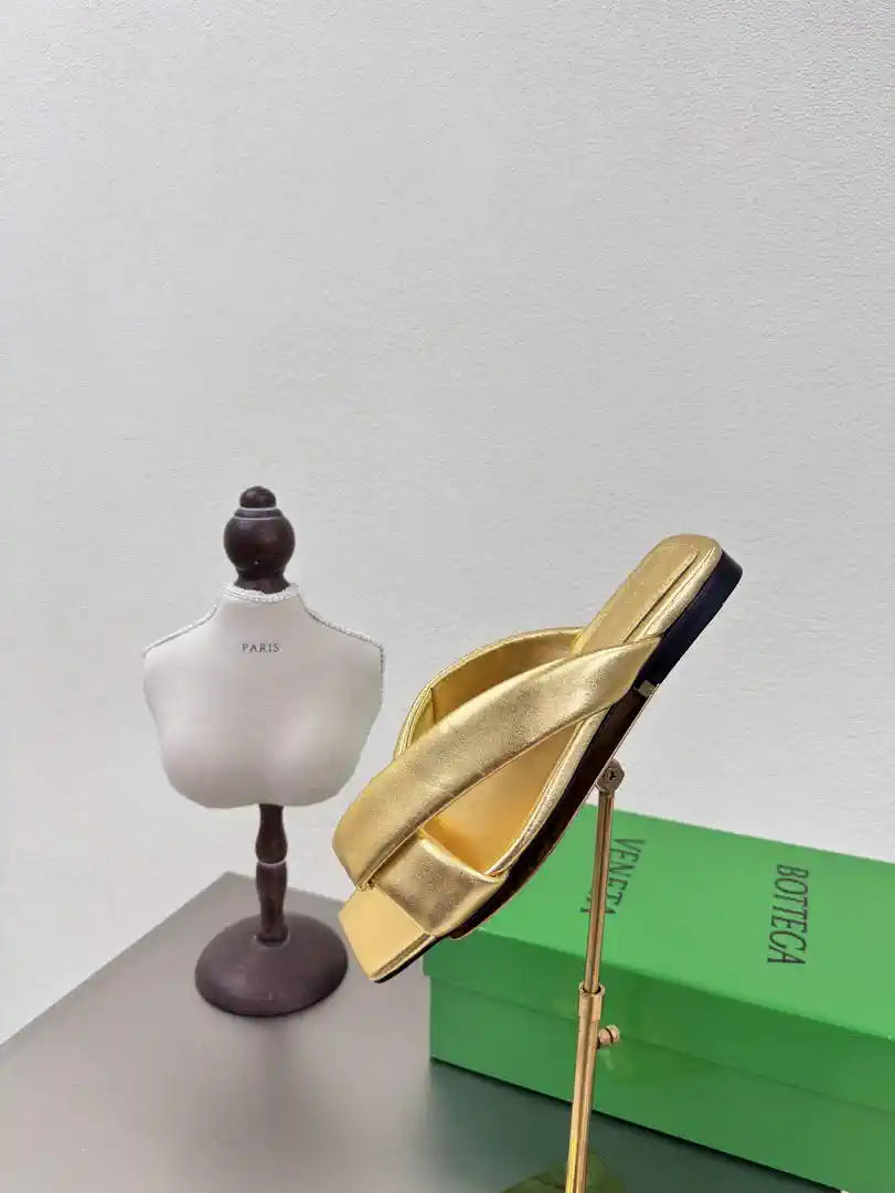 BV 837897 Bottega Veneta Riva Flat Mule Shoes BV5808