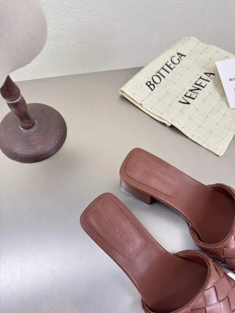 BV 838098V2ED01000 Bottega Veneta Parco Mule Shoes BV5821