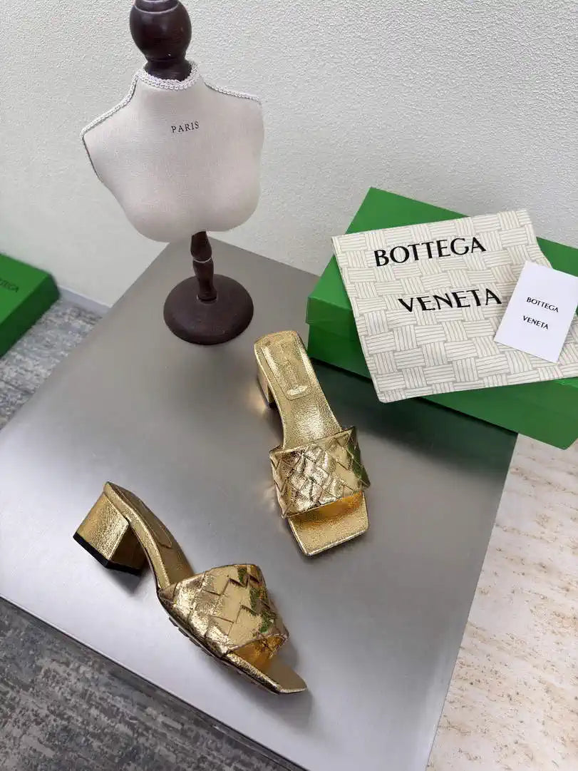 BV 838098V2ED01000 Bottega Veneta Parco Mule Shoes BV5811