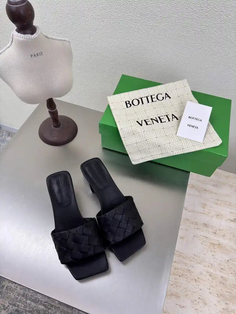 BV 838098V2ED01000 Bottega Veneta Parco Mule Shoes BV5813