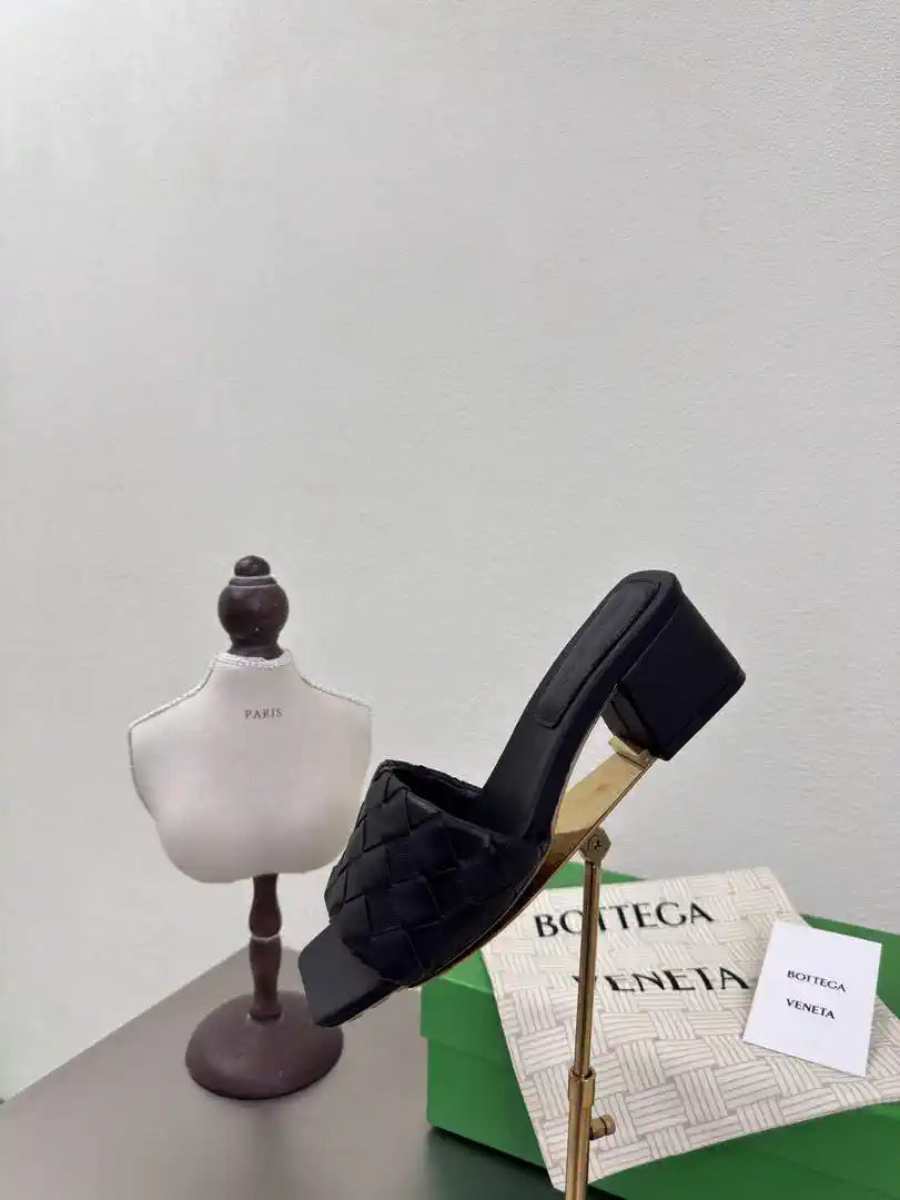 BV 838098V2ED01000 Bottega Veneta Parco Mule Shoes BV5813