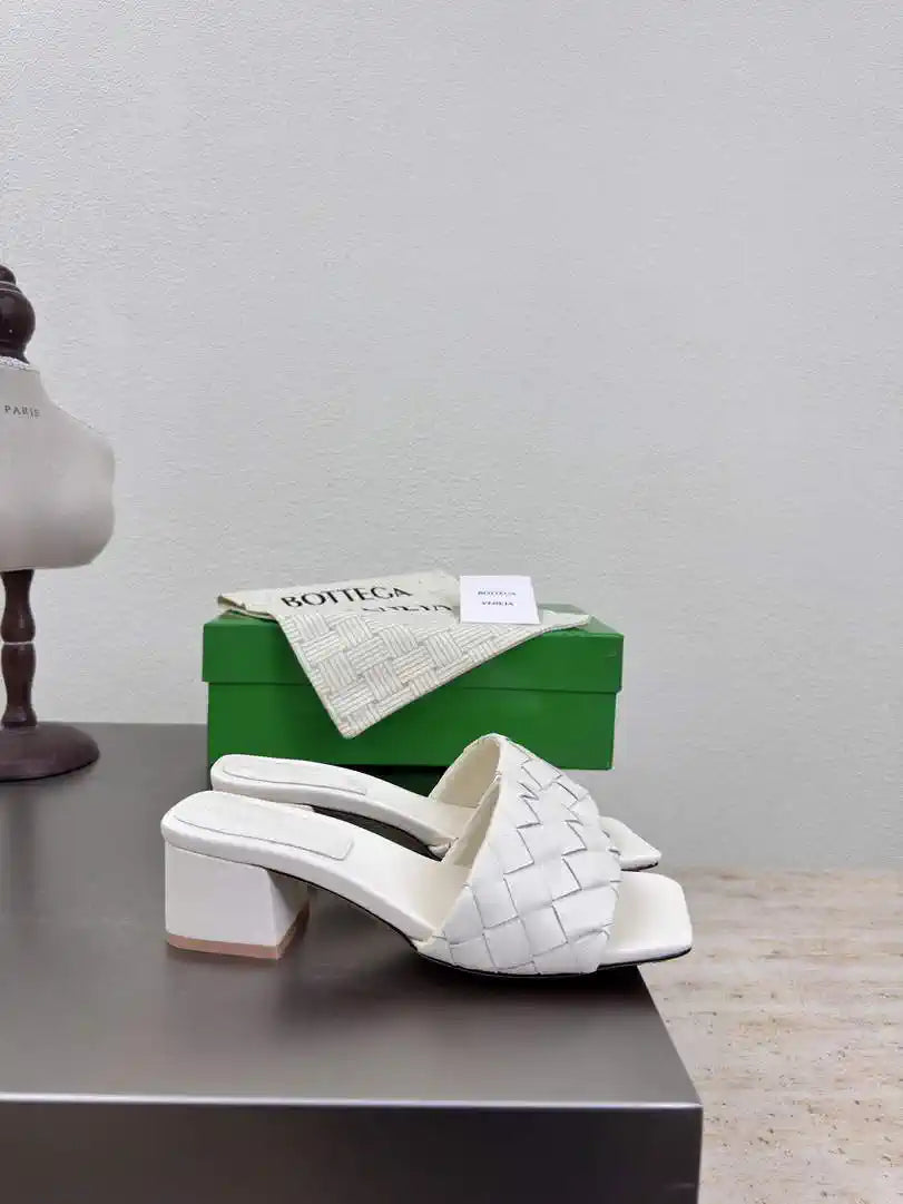 BV 838098V2ED01000 Bottega Veneta Parco Mule Shoes BV5814