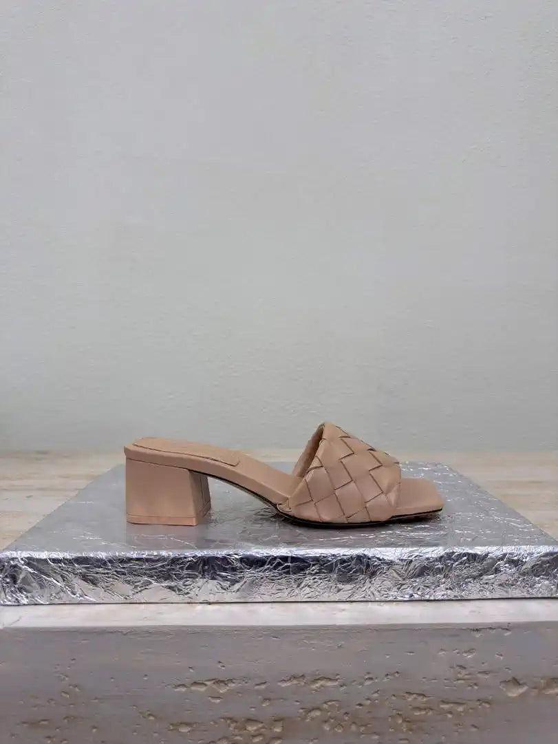 BV 838098V2ED01000 Bottega Veneta Parco Mule Shoes BV5815