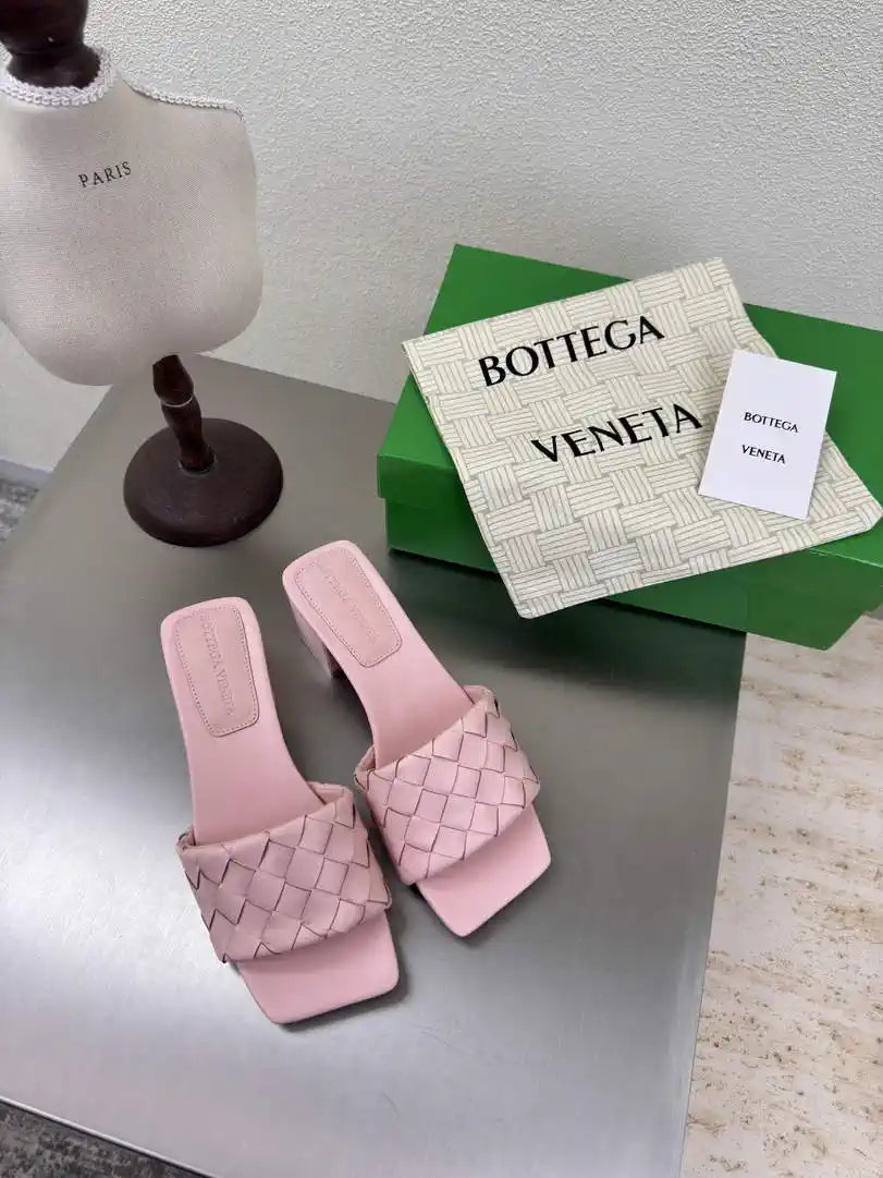 BV 838098V2ED01000 Bottega Veneta Parco Mule Shoes BV5818