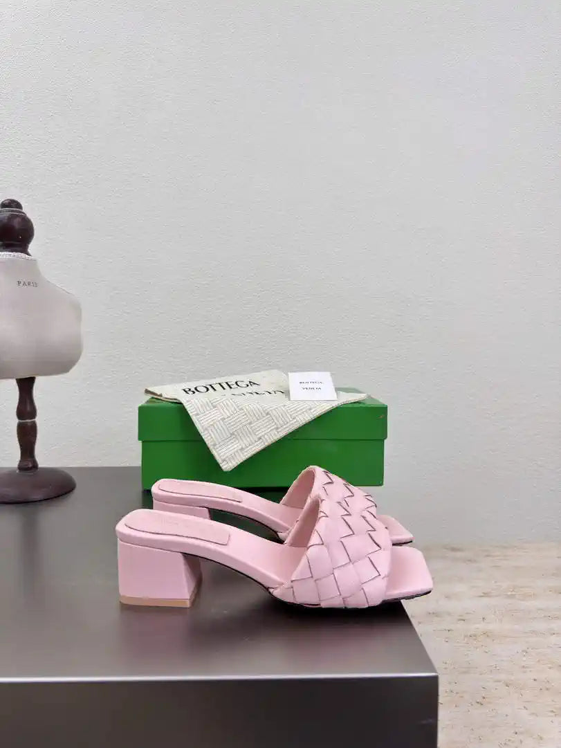 BV 838098V2ED01000 Bottega Veneta Parco Mule Shoes BV5818