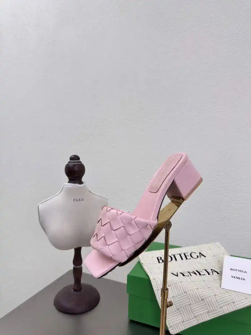 BV 838098V2ED01000 Bottega Veneta Parco Mule Shoes BV5818