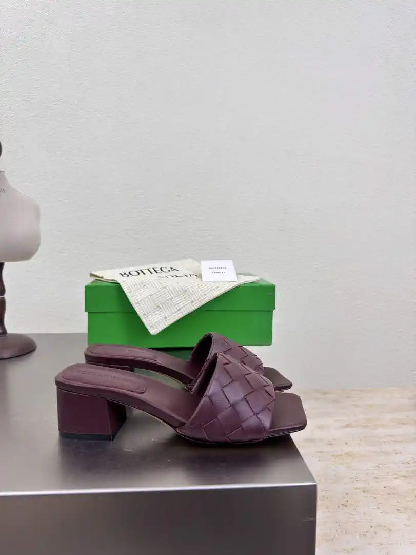 BV 838098V2ED01000 Bottega Veneta Parco Mule Shoes BV5819