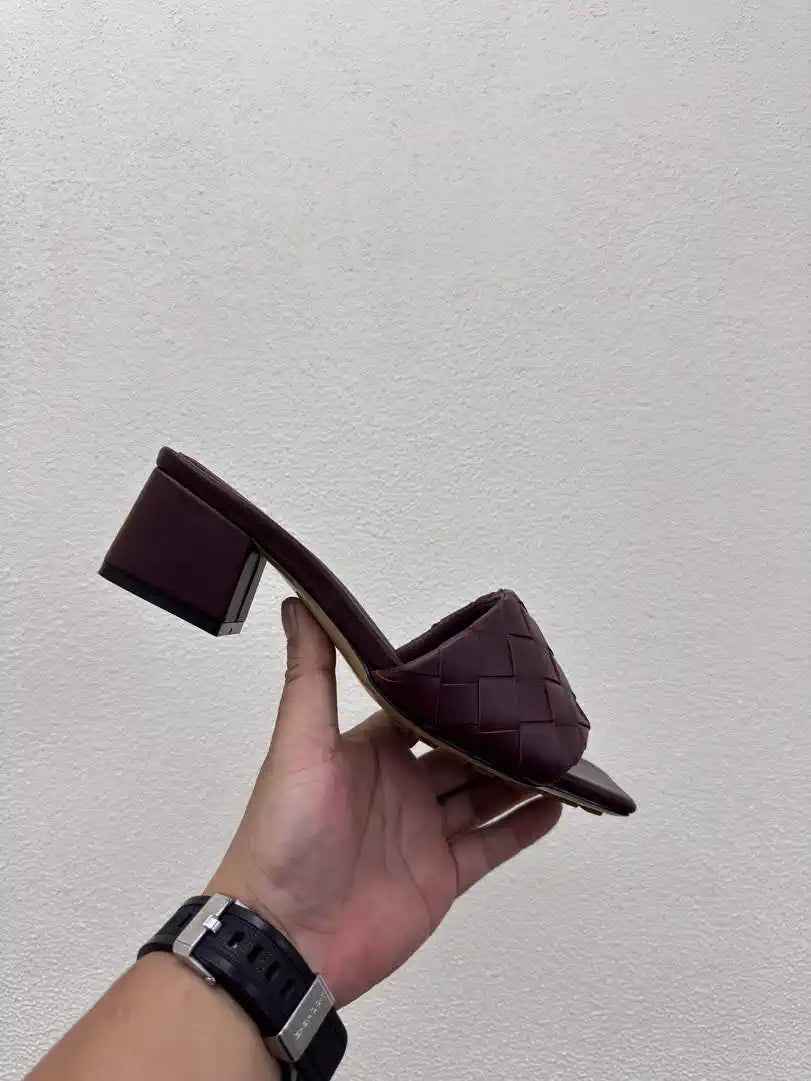 BV 838098V2ED01000 Bottega Veneta Parco Mule Shoes BV5819