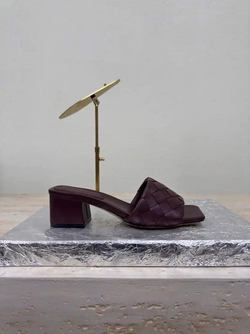 BV 838098V2ED01000 Bottega Veneta Parco Mule Shoes BV5819