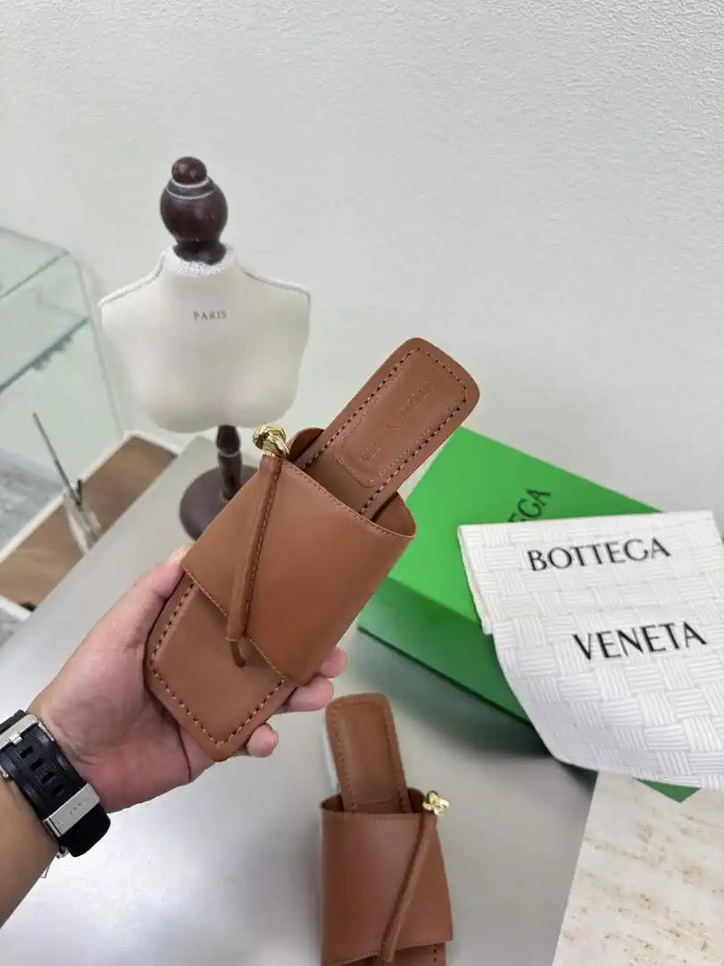BV 838098V2ED01000 Bottega Veneta Solstice flip-flops Shoes BV5826