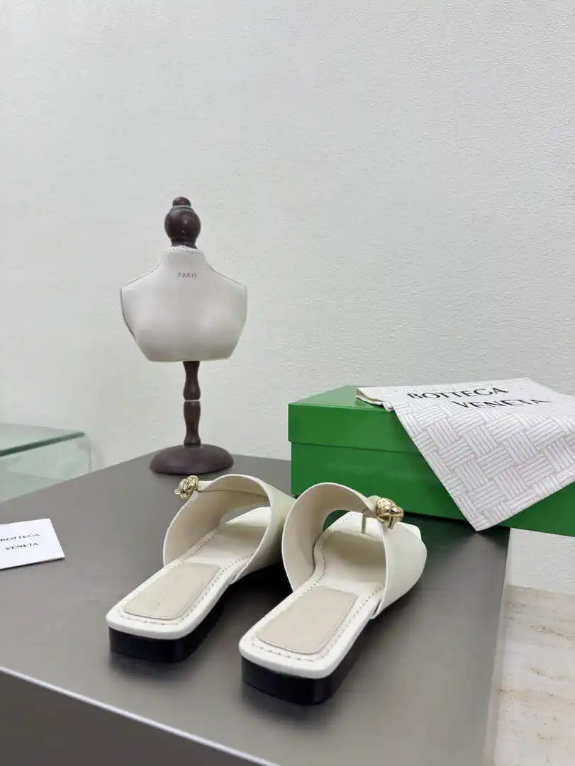 BV 838098V2ED01000 Bottega Veneta Solstice flip-flops Shoes BV5829