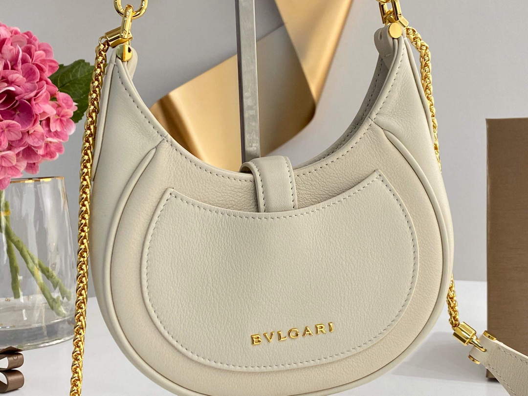 Bvlgari 291632 Small Serpenti Ellipse Crossbody Bag Ivory