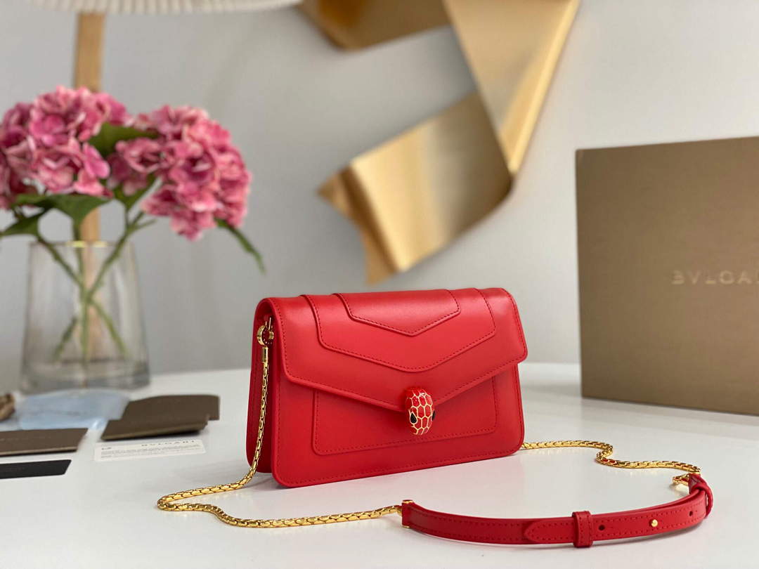 Bvlgari 291859 Serpenti Forever Chain Wallet Red