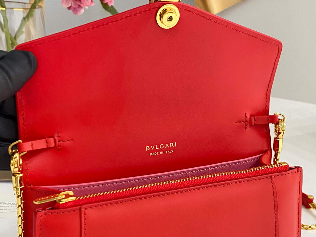 Bvlgari 291859 Serpenti Forever Chain Wallet Red