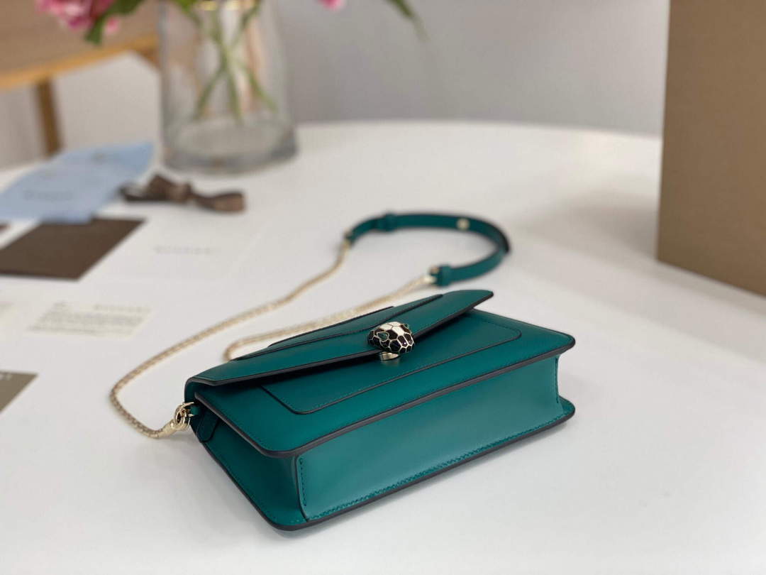 Bvlgari 291859 Serpenti Forever Chain Wallet Green