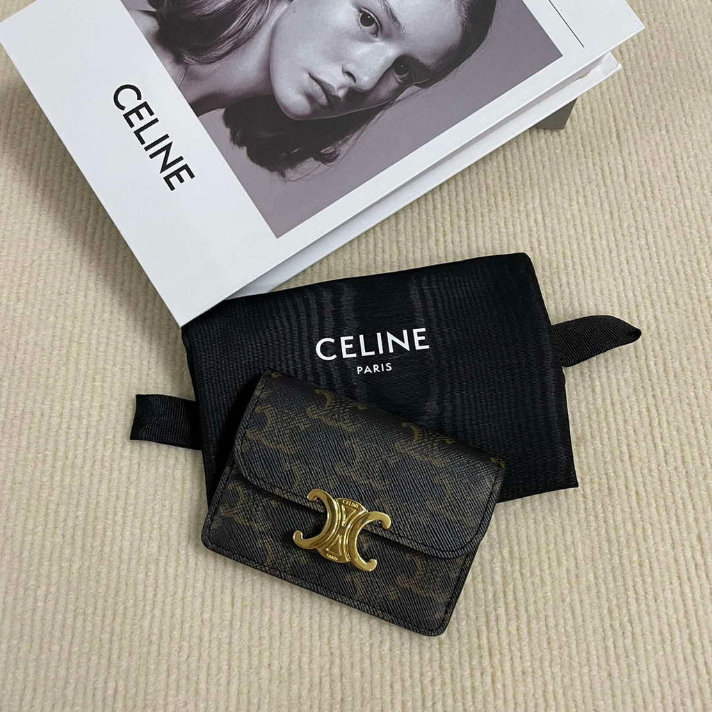 Celine 10I583 Card Holder With Flap Triomphe In Triomphe Canvas Tan