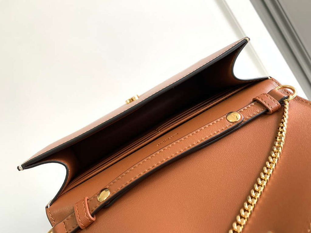 Celine 10J733 CUIR TRIOMPHE Calfskin leather WOC Brown