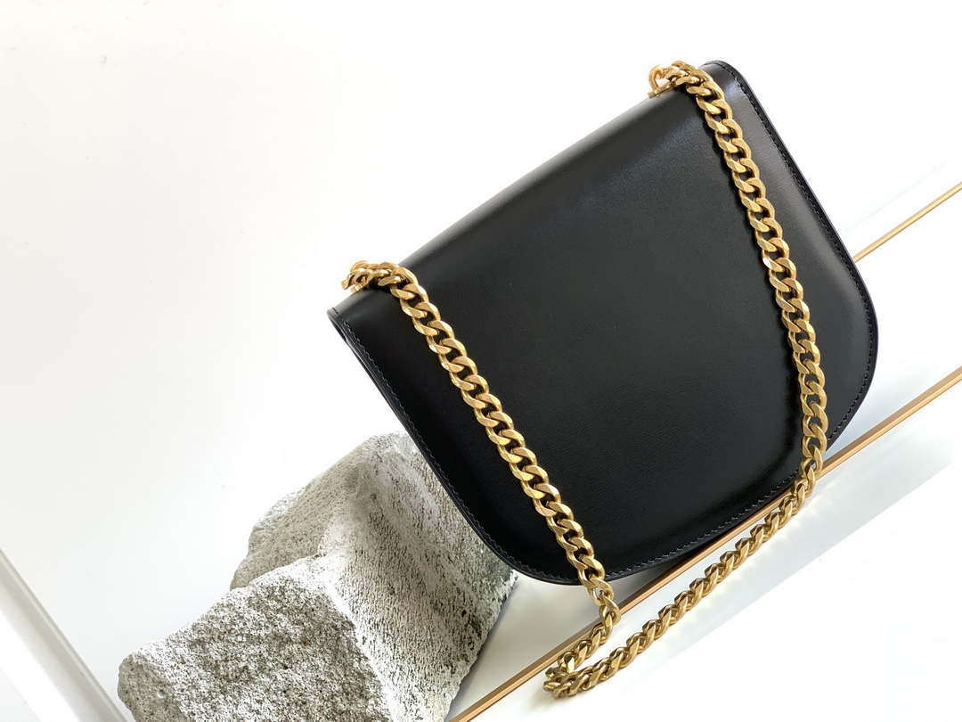 Celine 110413 TEEN BESACE TRIOMPHE CLEA IN SHINY CALFSKIN BLACK