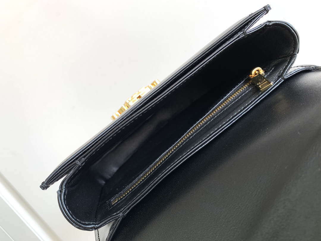 Celine 110413 TEEN BESACE TRIOMPHE CLEA IN SHINY CALFSKIN BLACK