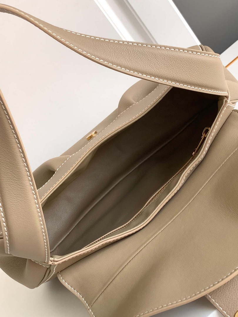 Celine 115633FDU.18BP Medium polly bag in supple calfskin Brown SEPIA