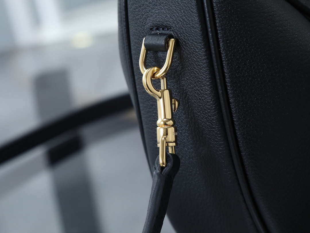 Celine 120723DPJ Teen Celine Lulu IN SUPPLE GRAINED CALFSKIN Black