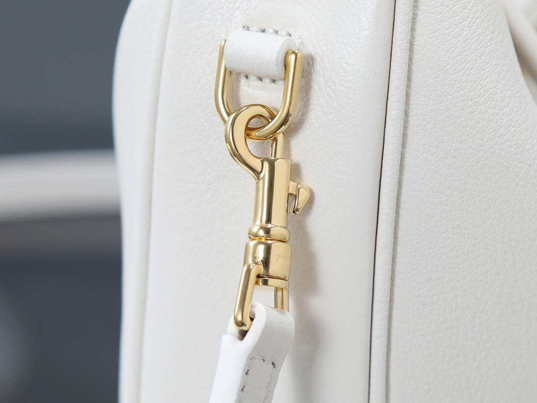 Celine 120723DPJ Teen Celine Lulu IN SUPPLE GRAINED CALFSKIN White