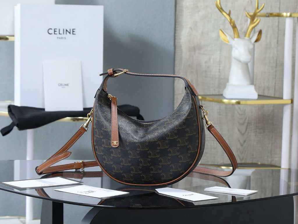Celine 120723DPJ Teen Celine Lulu IN SUPPLE TRIOMPHE CANVAS AND CALFSKIN