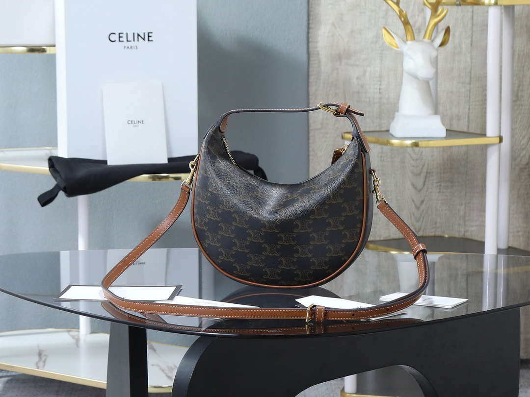 Celine 120723DPJ Teen Celine Lulu IN SUPPLE TRIOMPHE CANVAS AND CALFSKIN