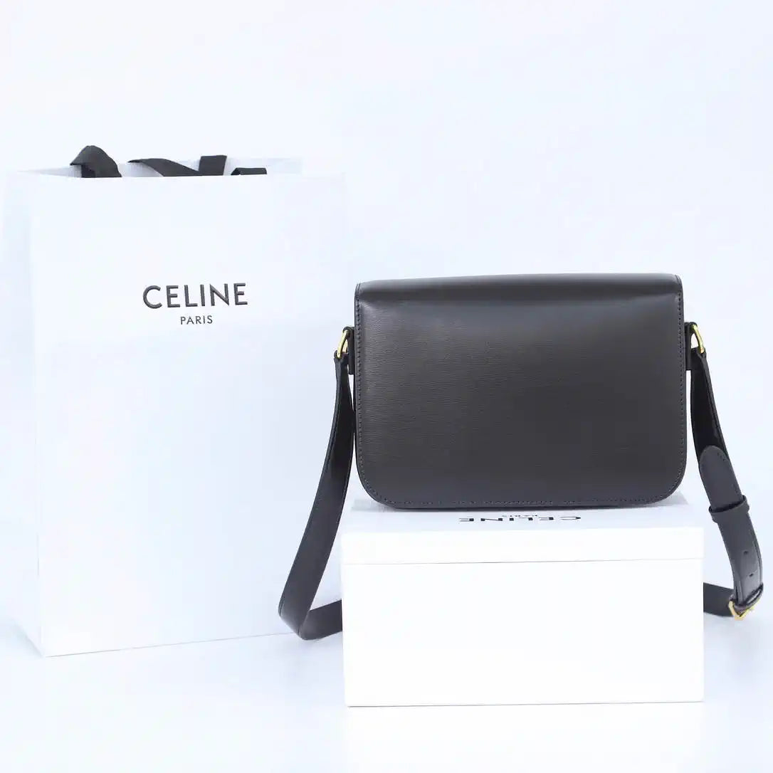 Celine 191242 CLASSIQUE TRIOMPHE BAG IN Calfskin Leather Black