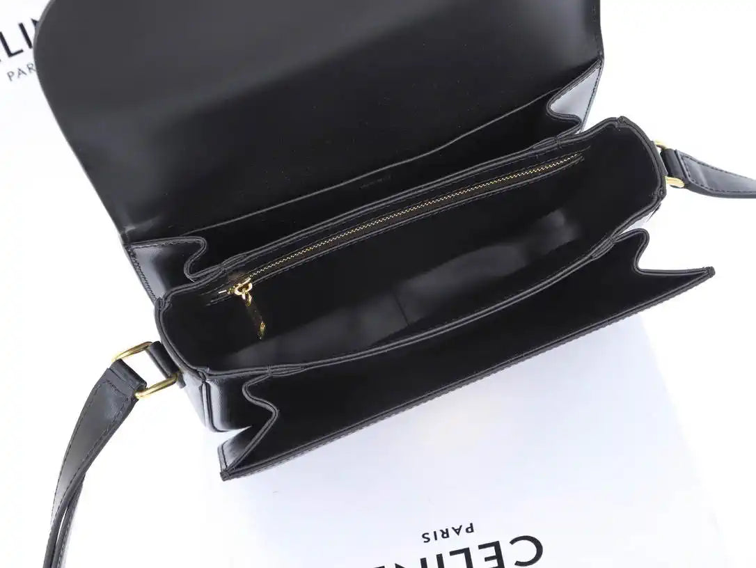 Celine 191242 CLASSIQUE TRIOMPHE BAG IN Calfskin Leather Black