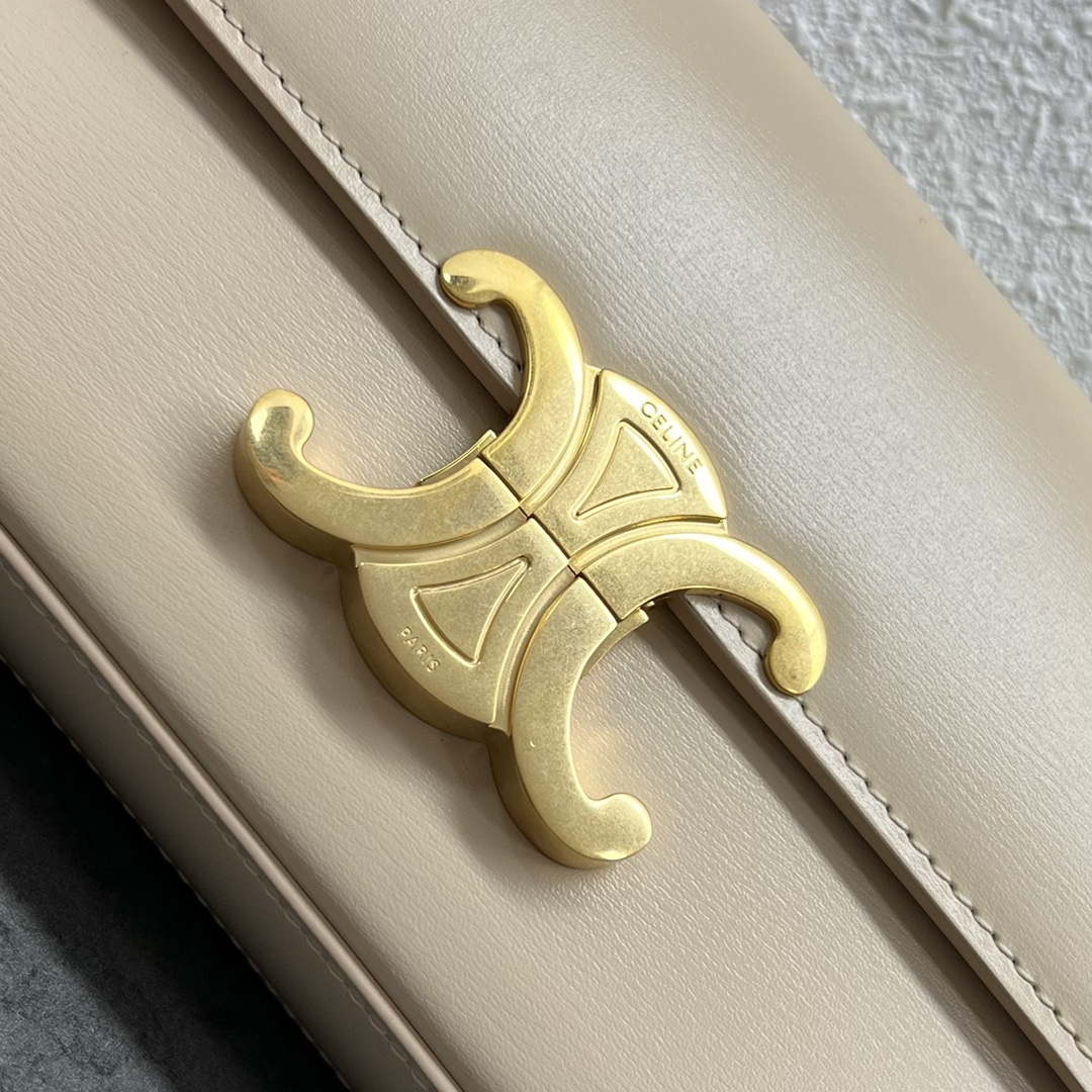 Celine 197992 Chain Shoulder Bag Claude In Triomphe Canvas Nude