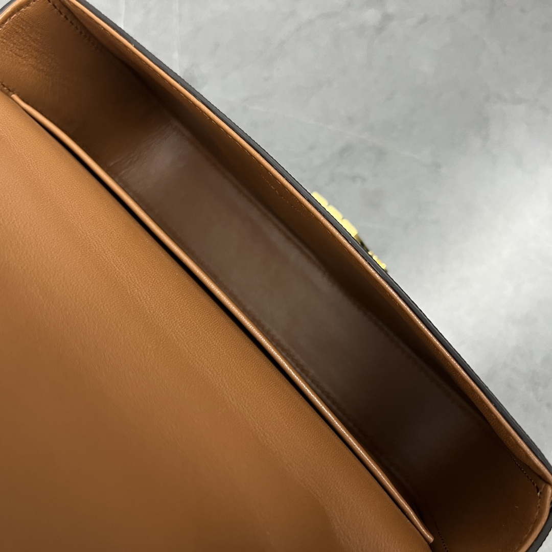 Celine 197992 Chain Shoulder Bag Claude In Triomphe Canvas Tan
