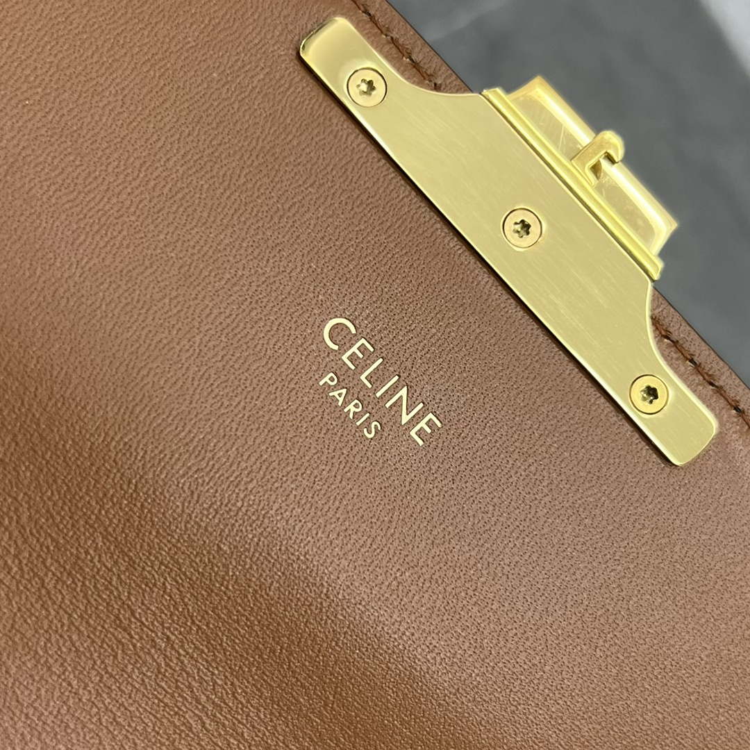 Celine 197992 Chain Shoulder Bag Claude In Triomphe Canvas Tan